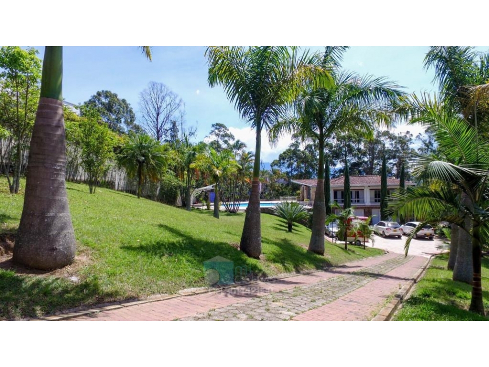 VENTA CASA CAMPESTRE EN LAS PALMAS, POBLADO, MEDELLIN — foto 3
