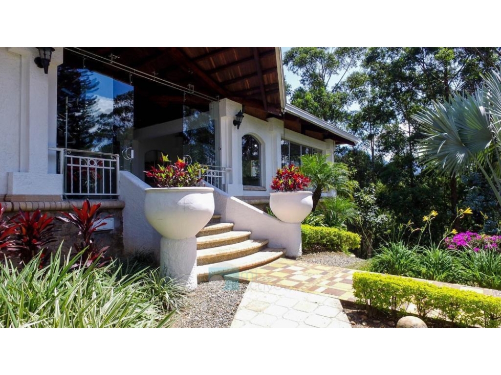 VENTA CASA CAMPESTRE EN LAS PALMAS, POBLADO, MEDELLIN — foto 5