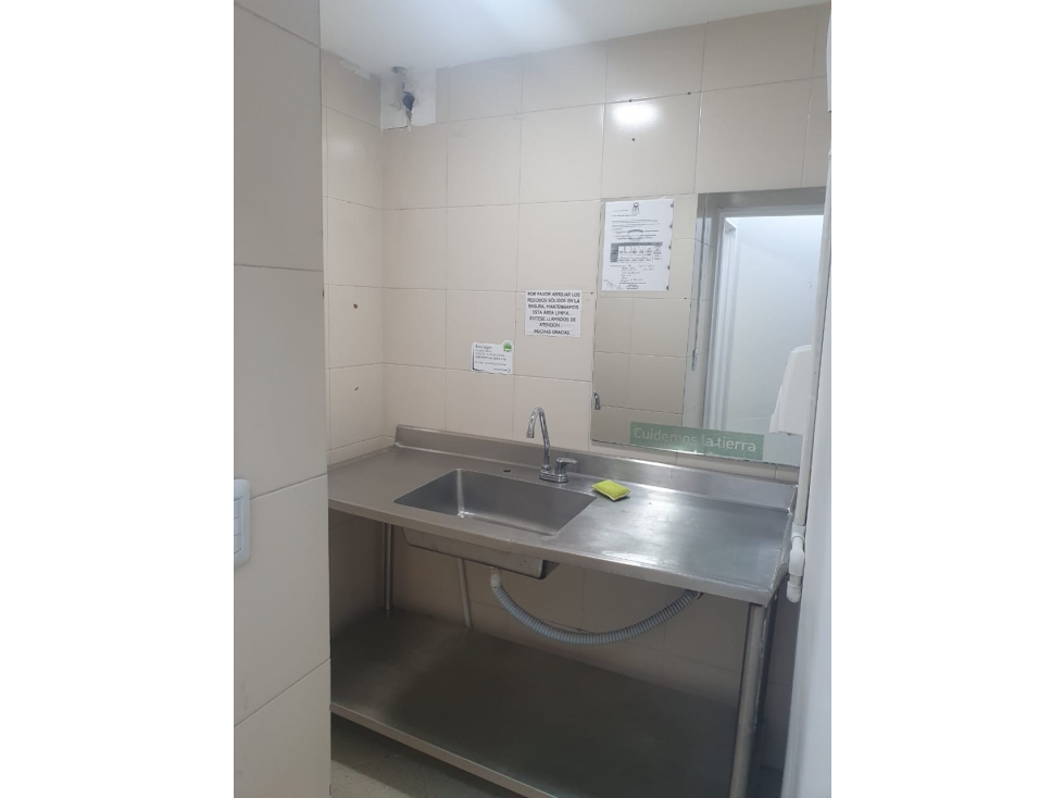 LOCAL COMERCIAL EN ITAGUI, CENTRO DE LA MODA — foto 5