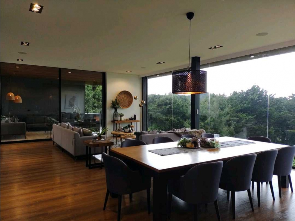 Venta de confortable y hermosa casa campestre en las Palmas, Medellín