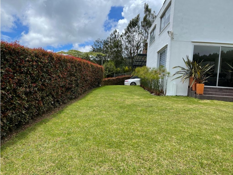 Vendo casa campestre Envigado Escobero unidad cerrada