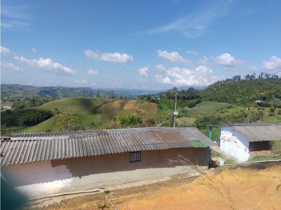 Venta de Lote marinilla vía al Peñol