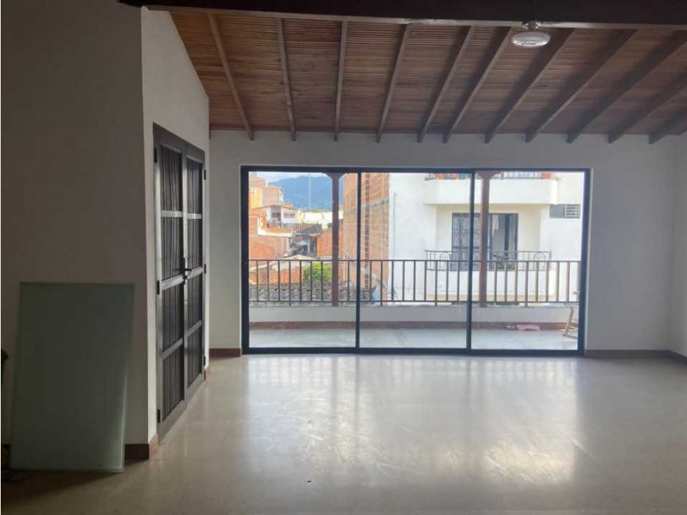 Venta de casa en el Carmen de Viboral cerca al Parque, Antioquia — foto 2
