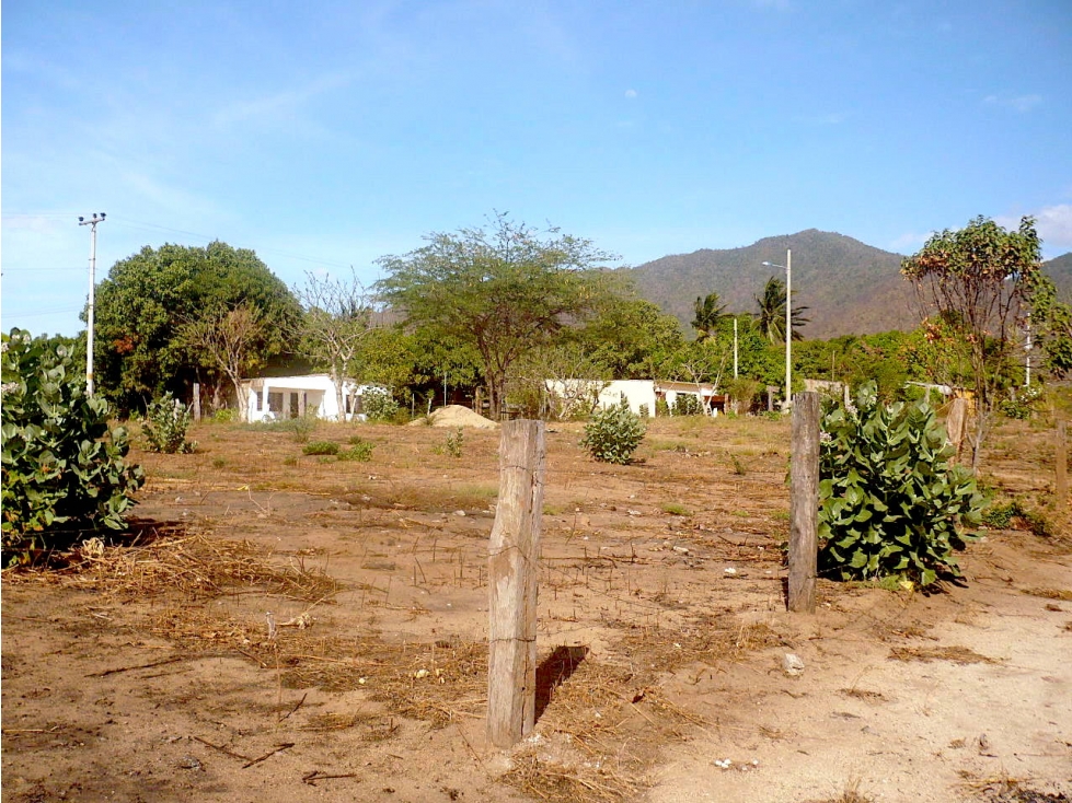 VENDO-PERMUTO LOTE::SANTA MARTA::AREA 1.522 M2::VR $650MM