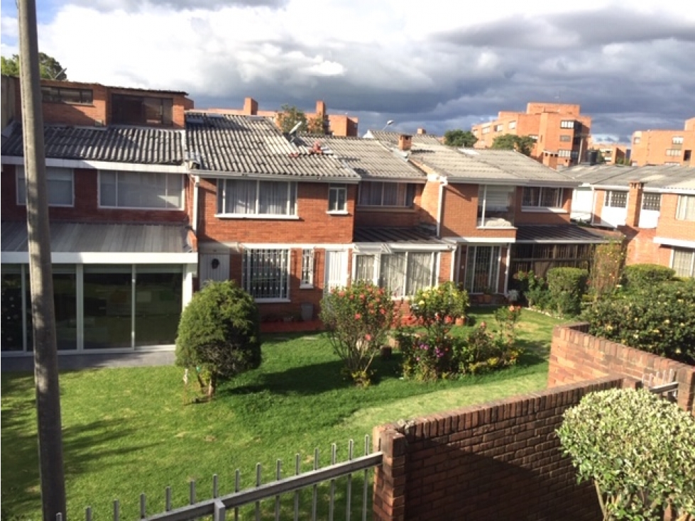 VENDO::CASA::NIZA CORDOBA::204M2::$855MM