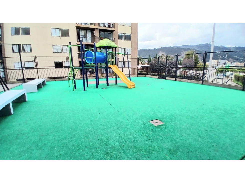 Apartamento Piso 4 Con Balcón y Club House - Cajicá