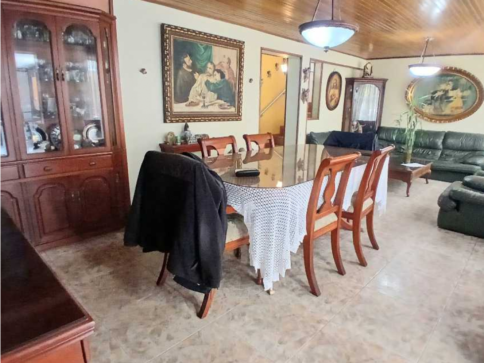 Casa En Venta En Castilla 172 m² Con 4 Habitaciones Y 4 Parqueaderos — foto 5