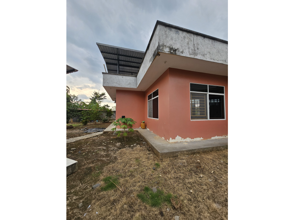 TERRENO DE 1.000M2 CON DOS DEPARTAMENTOS - 1