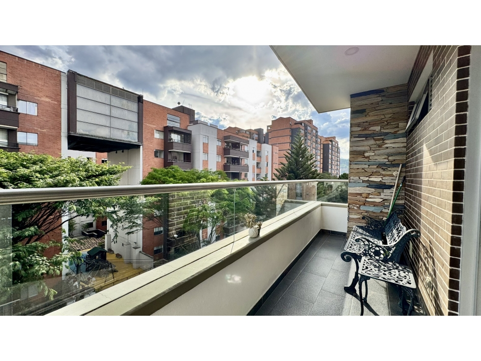 Apartamento en Venta. Envigado, Villagrande.
