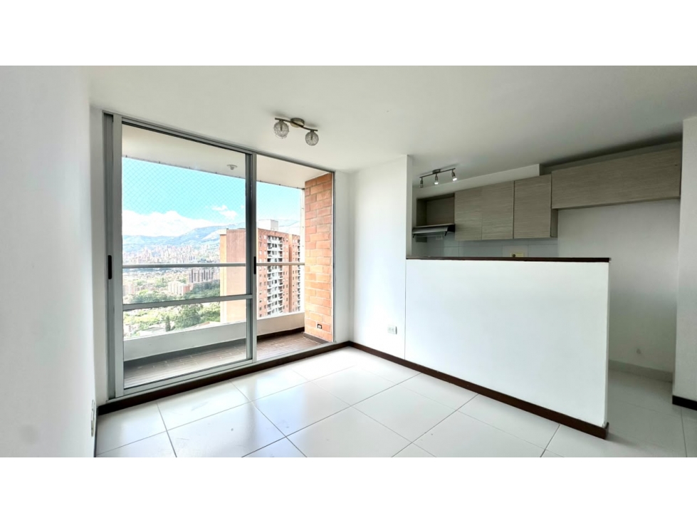 Apartamento en Arriendo. Loma del Barro. Envigado. — foto 4