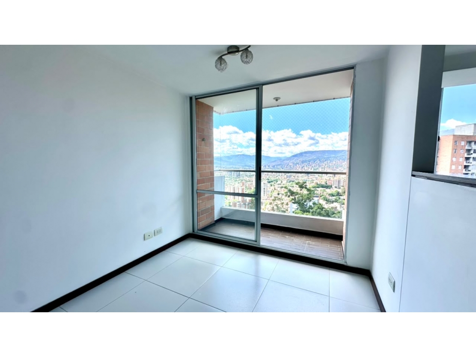Apartamento en Arriendo. Loma del Barro. Envigado. — foto 2