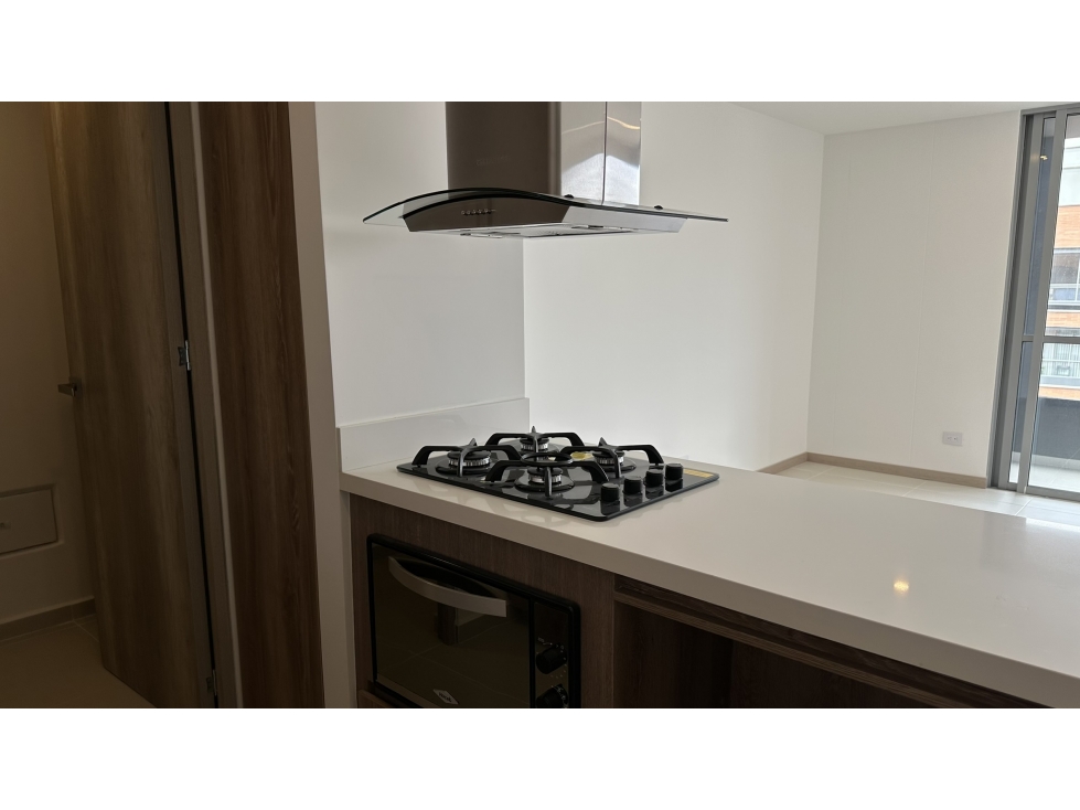 Apartamento en Arriendo, Ciudad del Río, Medellín. — foto 3