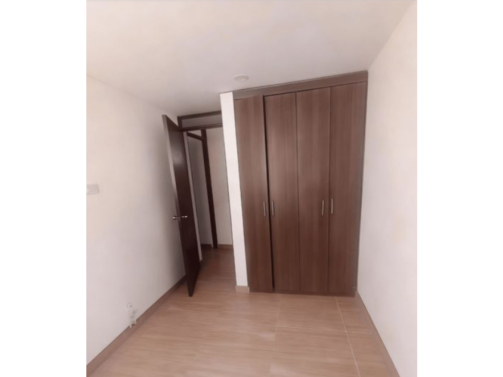 Apartamento con parqueadero en Rafael Uribe — foto 5