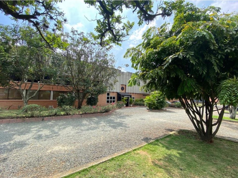 SE VENDE O SE ALQUILA BODEGA GRANDE ACOPI YUMBO RP