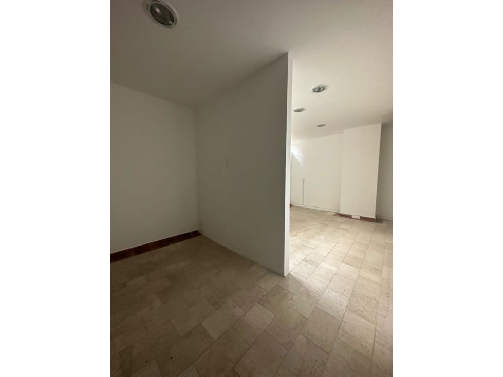 SE ALQUILA OFICINA EN CHIPICHAPE RP - 4