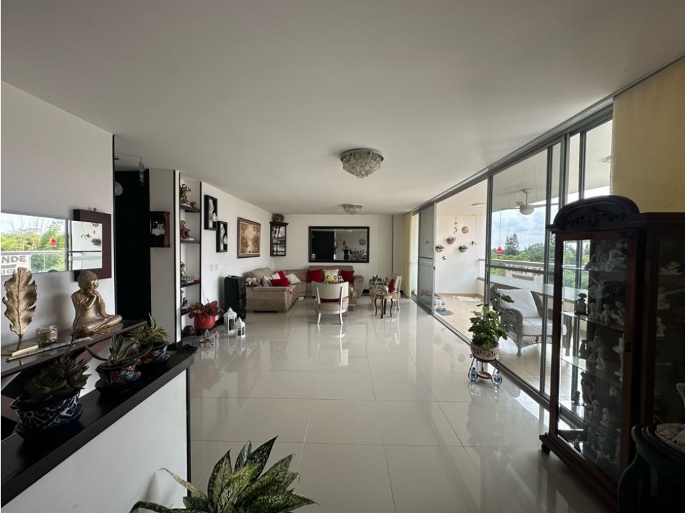 SE VENDE APARTAMENTO EN CiUDAD JARDiN RP
