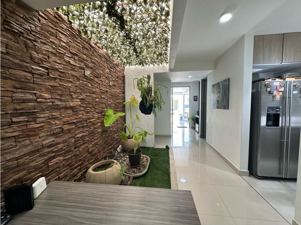 SE VENDE CASA DE UNA PLANTA EN EL CASTILLO RP LB — foto 2