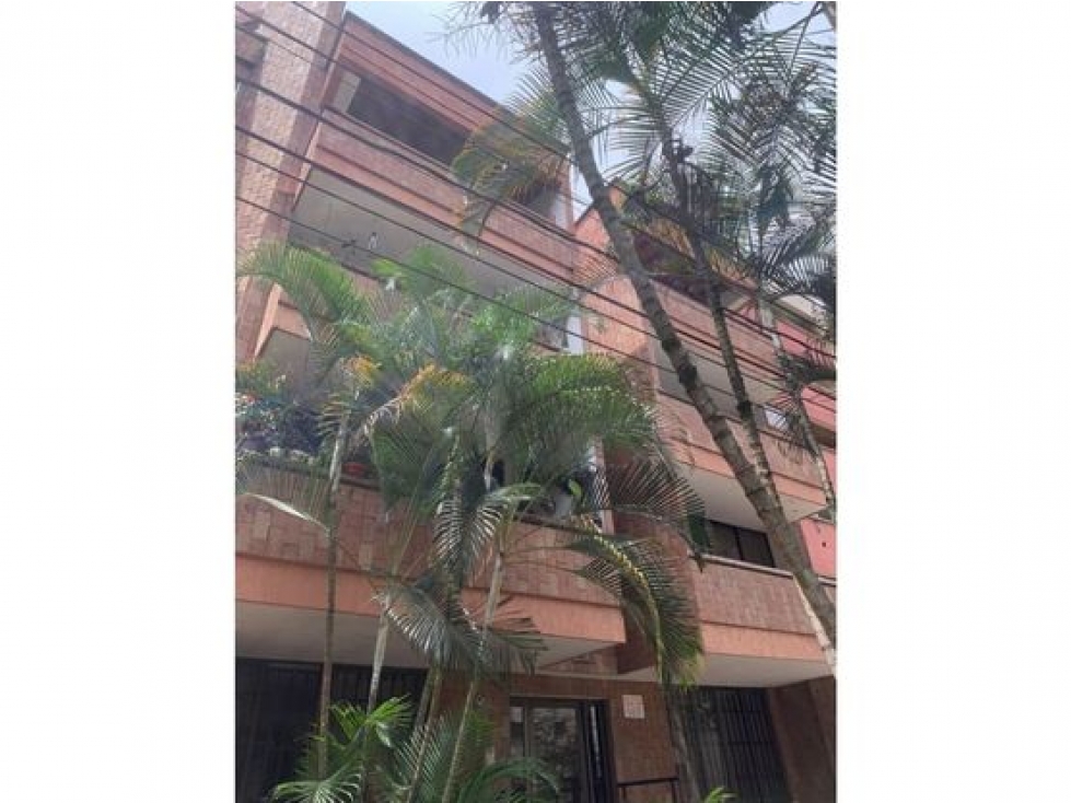 EDIFICIO EN EL CORAZÓN DE LAURELES A LA VENTA