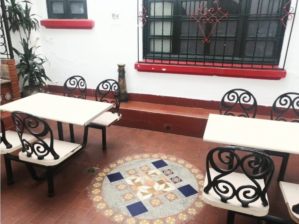 CASA LOTE EN VENTA EN GALERIAS CON USO COMERCIAL — foto 5
