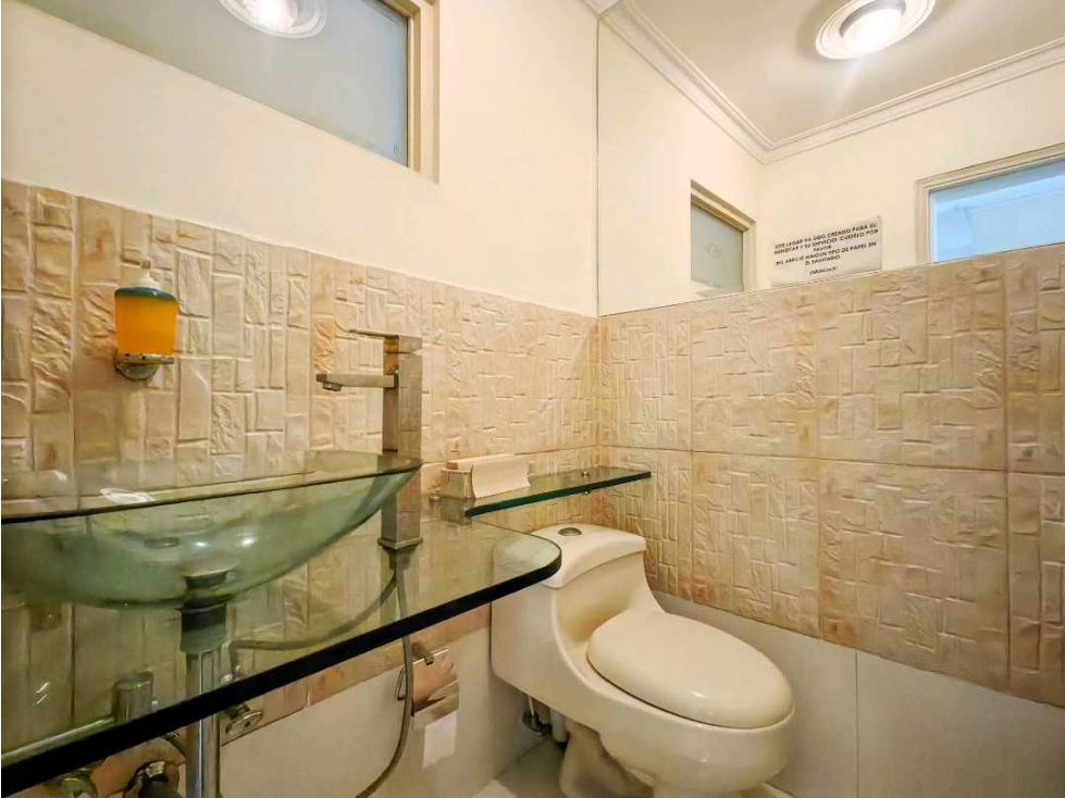 Vende hermosa Casa, ubucacion estratégica. — foto 4