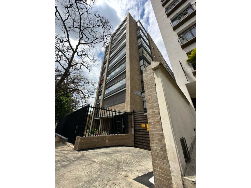 SE VENDE APARTAMENTO EN EL OESTE MMCV
