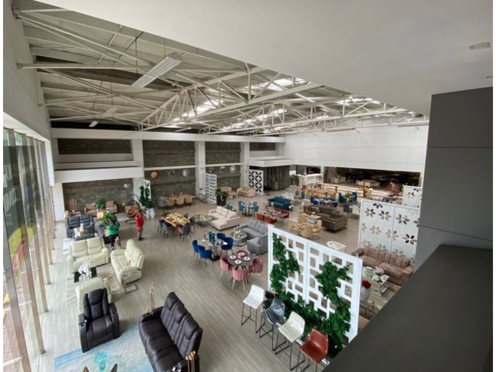 SE ALQUILA LOCAL COMERCIAL USO MIXTO FFG - 4