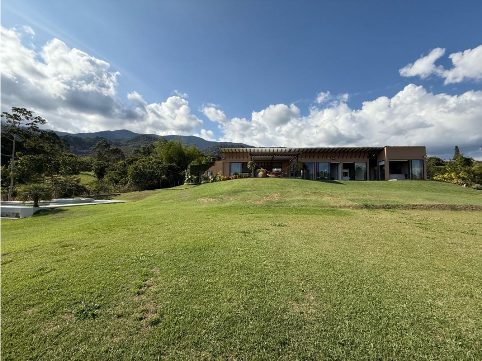 SE VENDE FINCA EN EL LAGO CALIMA MMCV - 3