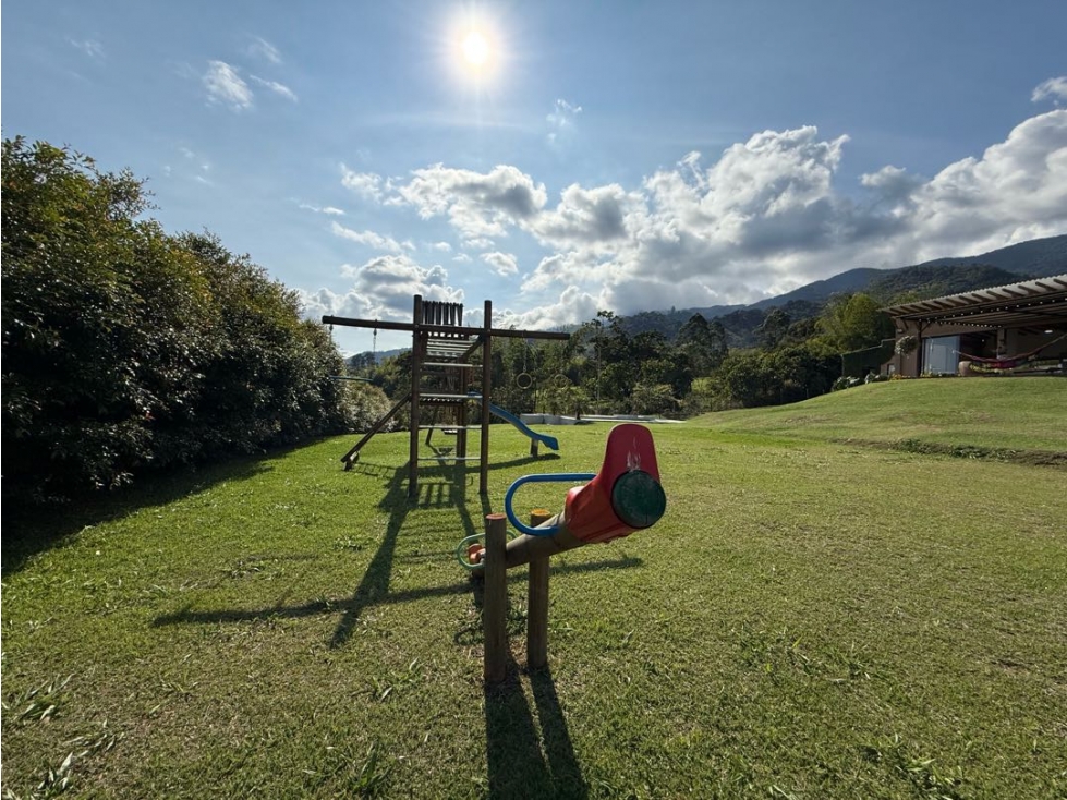 SE VENDE FINCA EN EL LAGO CALIMA MMCV - 5