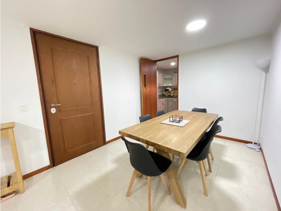 Apto cerca a la visitacion, súper comercial y tranquilo, vista a verde — foto 4