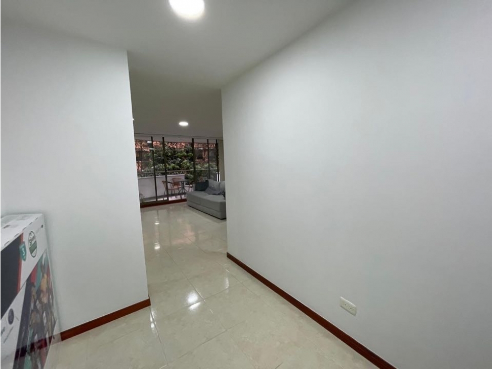 Apto cerca a la visitacion, súper comercial y tranquilo, vista a verde — foto 6