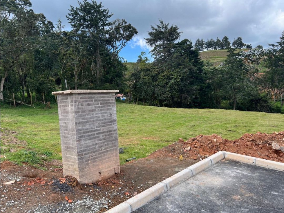 Hermoso lote en entrecielos en el retiro en la vereda pantanillo! — foto 6
