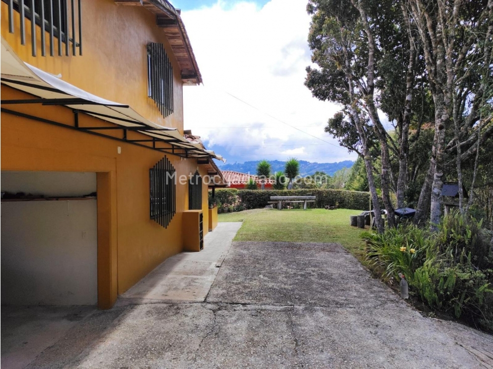 Venta de Finca en Santa Elena Vereda El Cartucho — foto 3