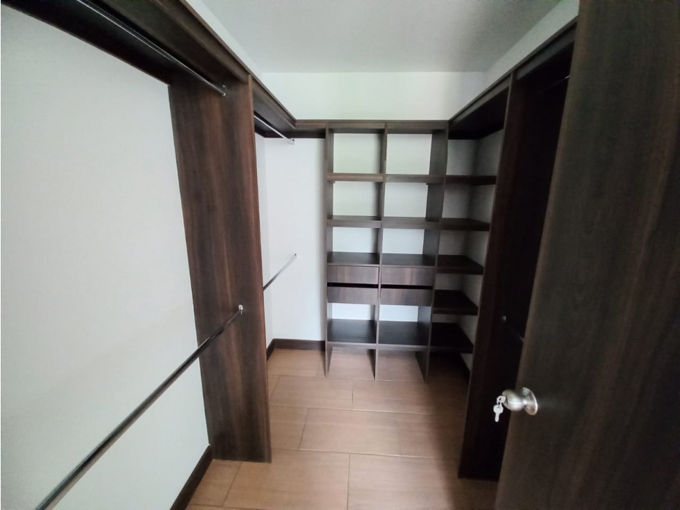 Apartamento en Venta Pinares El Retiro — foto 3