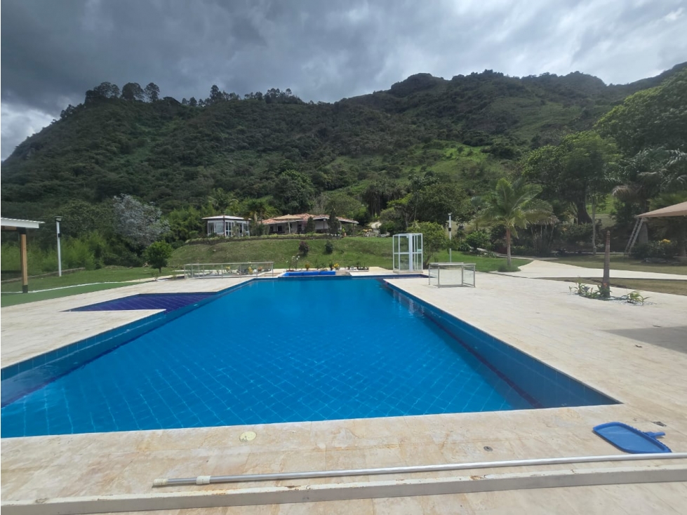 Finca de recreo en Venta El Zarzal Copacabana