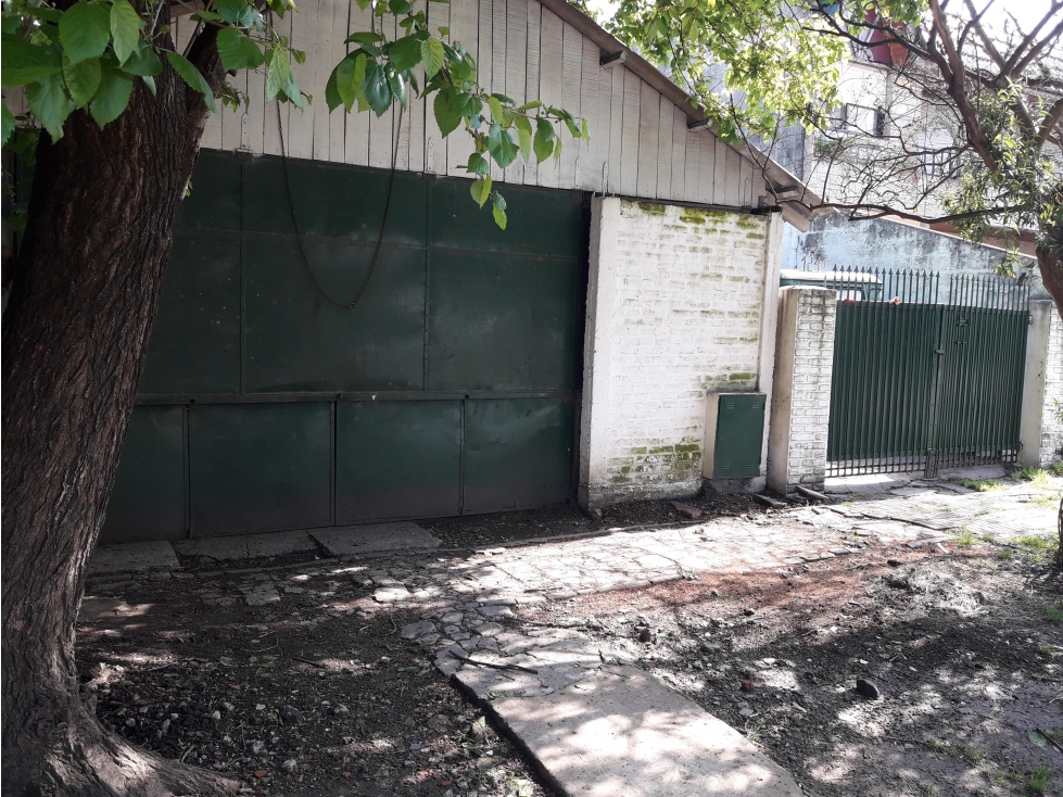 Casa con Galpón y Depto - Ituzaingó Norte