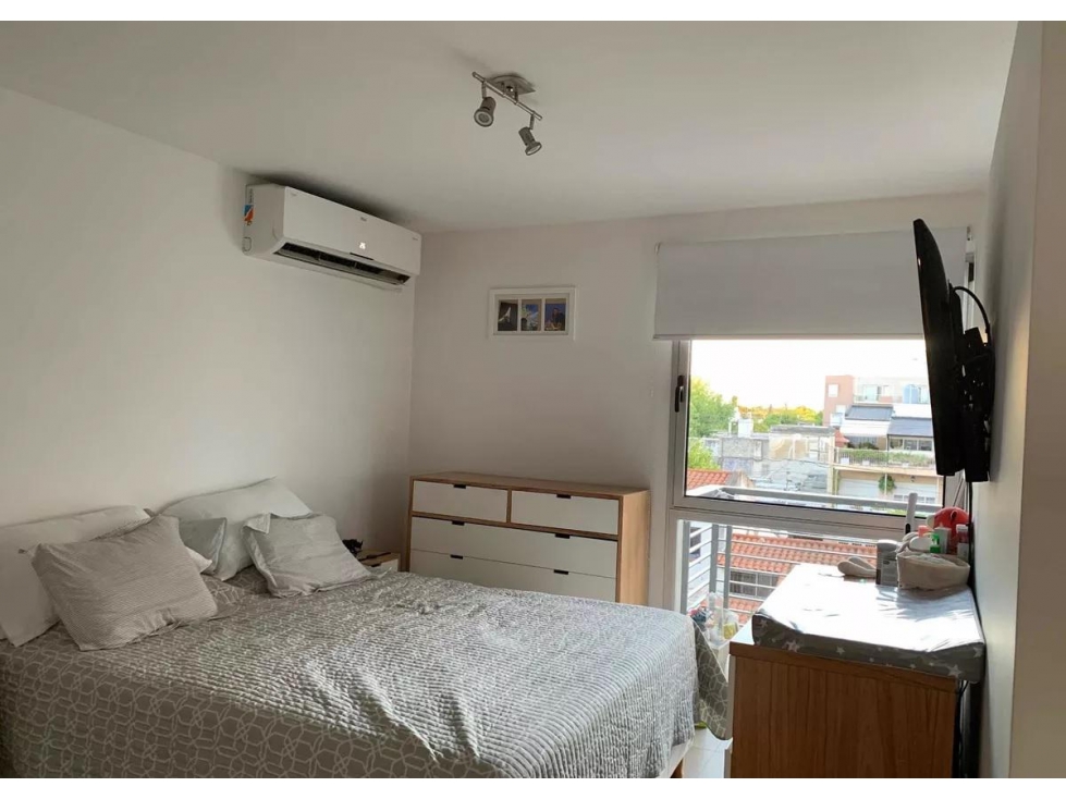Monoambiente con terraza privada en Castelar Sur mts de la estacion. - 4