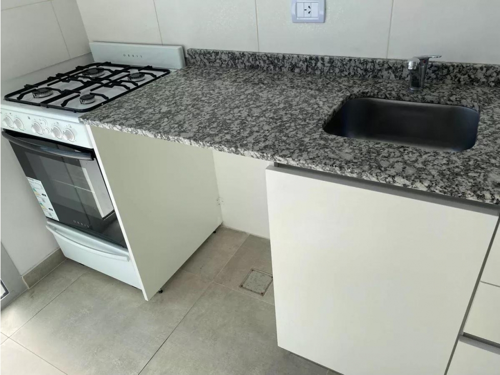 Departamento de 2 ambientes en Ituzaingo Sur con cochera y terraza privada. — foto 4