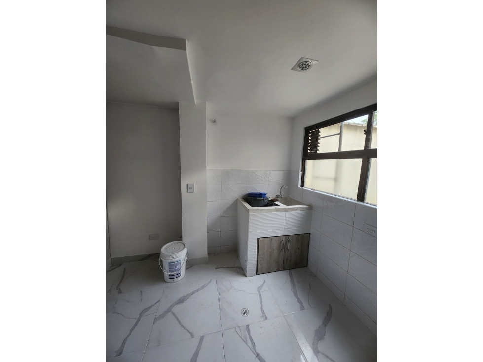 VENDO APARTAMENTO LAURELES SEGUNDO PARQUE