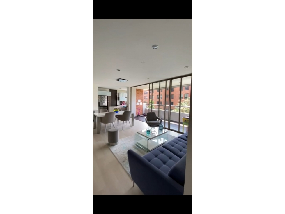 VENDO APARTAMENTO POBLADO CASTROPOL