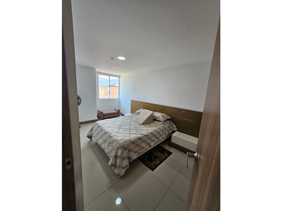 VENDO APARTAESTUDIO AMOBLADO EN SABANETA SECTOR PLANO