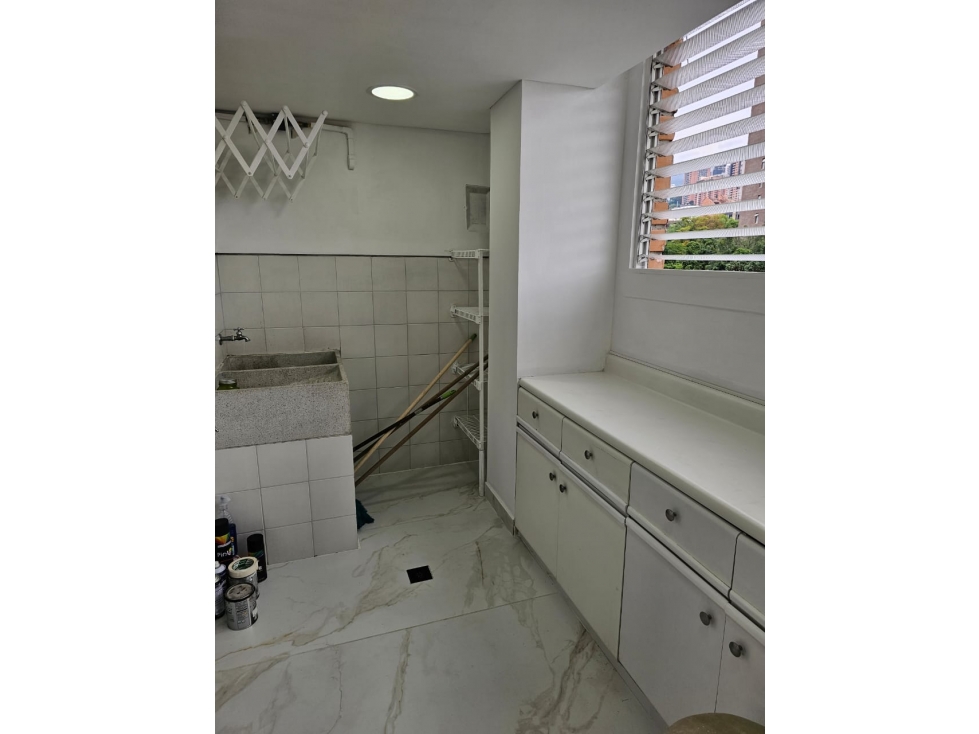 VENDO O ARRIENDO APARTAMENTO EN EL POBLADO SECTOR PARRAS — foto 4