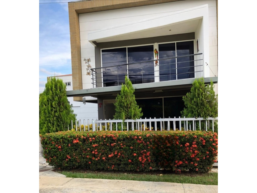 VENDO CASA SANTA FE DE ANTIOQUIA