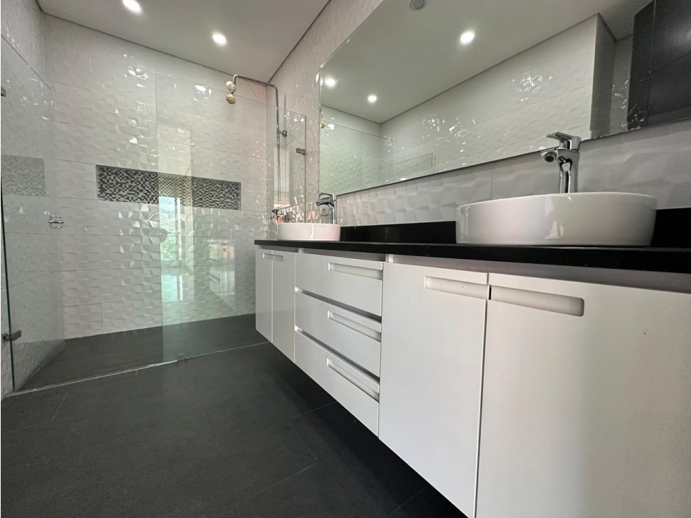 VENTA PENTHOUSE CERCA AL PRIMER PARQUE DE LAURELES — foto 2