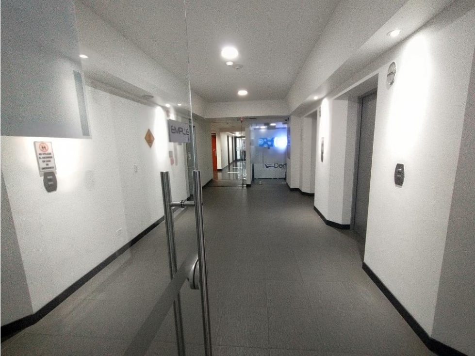 Venta de Oficina en el Barrio Chicó — foto 3