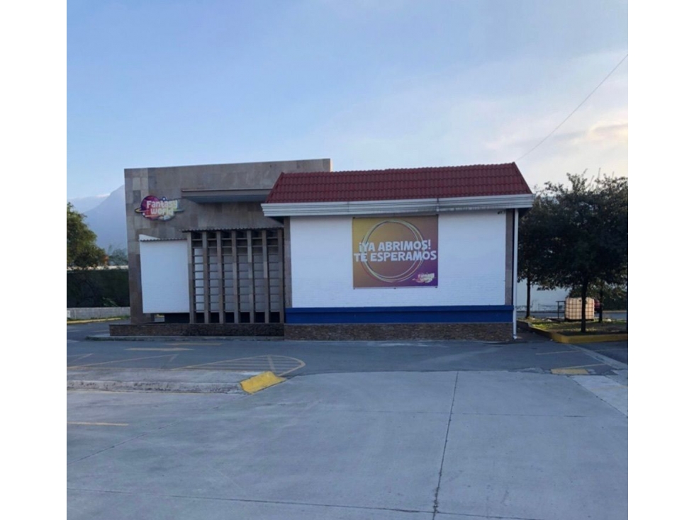 Local comercial en Av Miguel Aleman, Guadalupe N.L. - 2