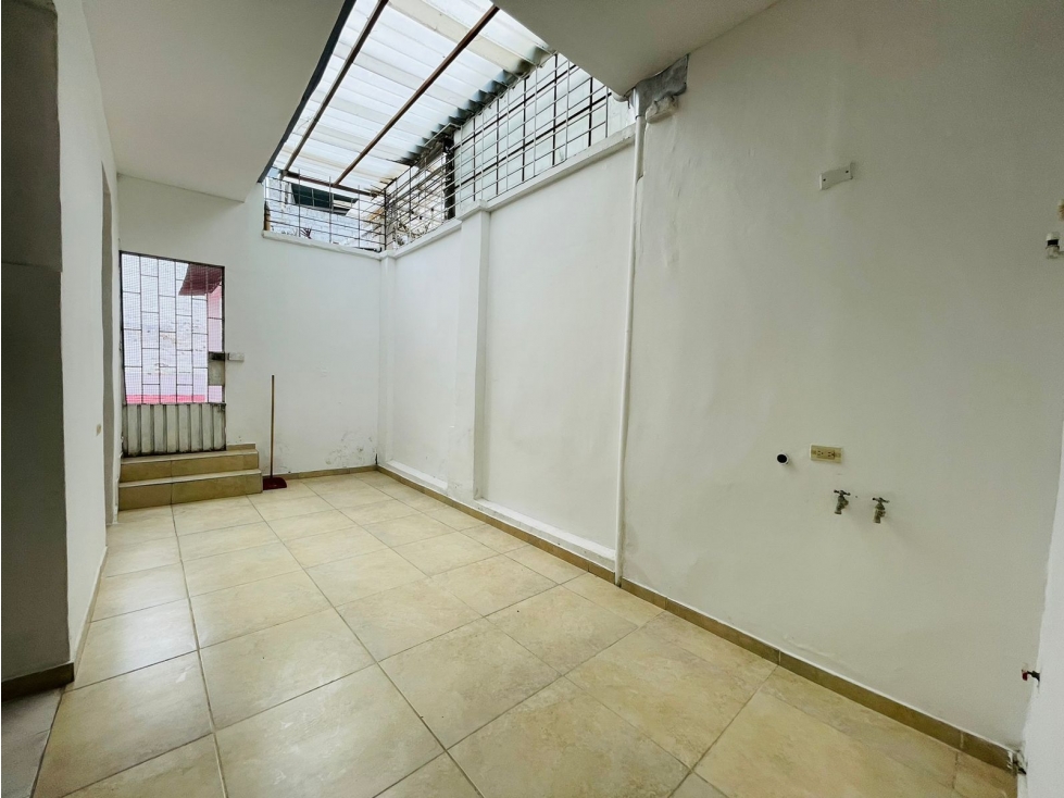 SE VENDE AMPLIA CASA EN BARRIO SAN CAYETANO LO WASI 8614588 — foto 5