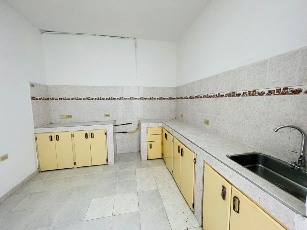 SE VENDE AMPLIA CASA EN BARRIO SAN CAYETANO LO WASI 8614588 — foto 6