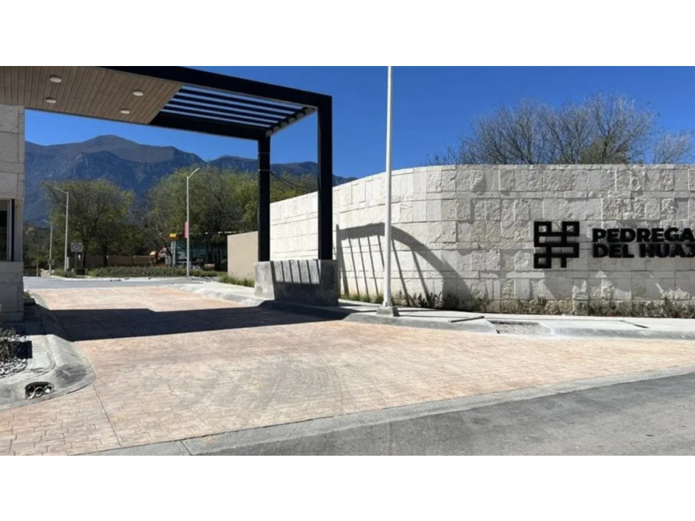 Terreno comercial en Venta en Pedregal del Huajuco, Santiago.