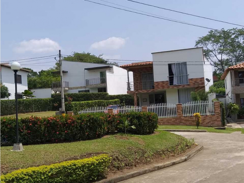 Hermoso lote en Sopetrán. Unidad pequeña y Cerrada. Solo 11 casas.