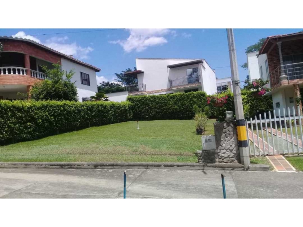Hermoso lote en Sopetrán. Unidad pequeña y Cerrada. Solo 11 casas. — foto 3